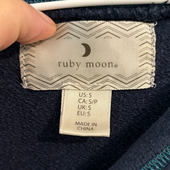 Ruby Moon Women's S Navy Sweatshirt Sweater Aztec Combo Hi-Low EUC! - Picture 8 of 9